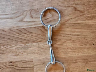 Bett hästutrustning till salu: Tvådelat bett i Karlsborg - Annons 17