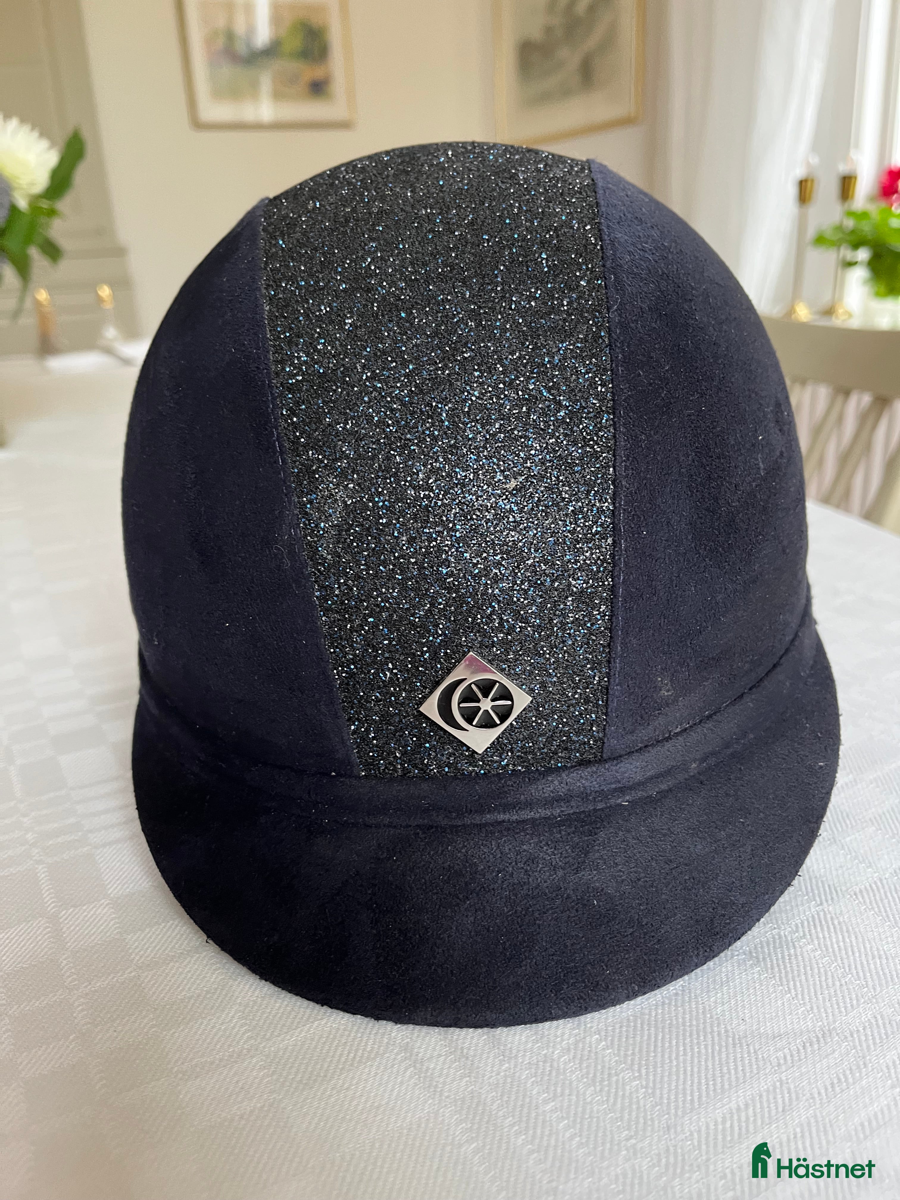 Hjälmar ryttarutrustning till salu: Fin blå Charles Owen i Hunnebostrand - Annons 21