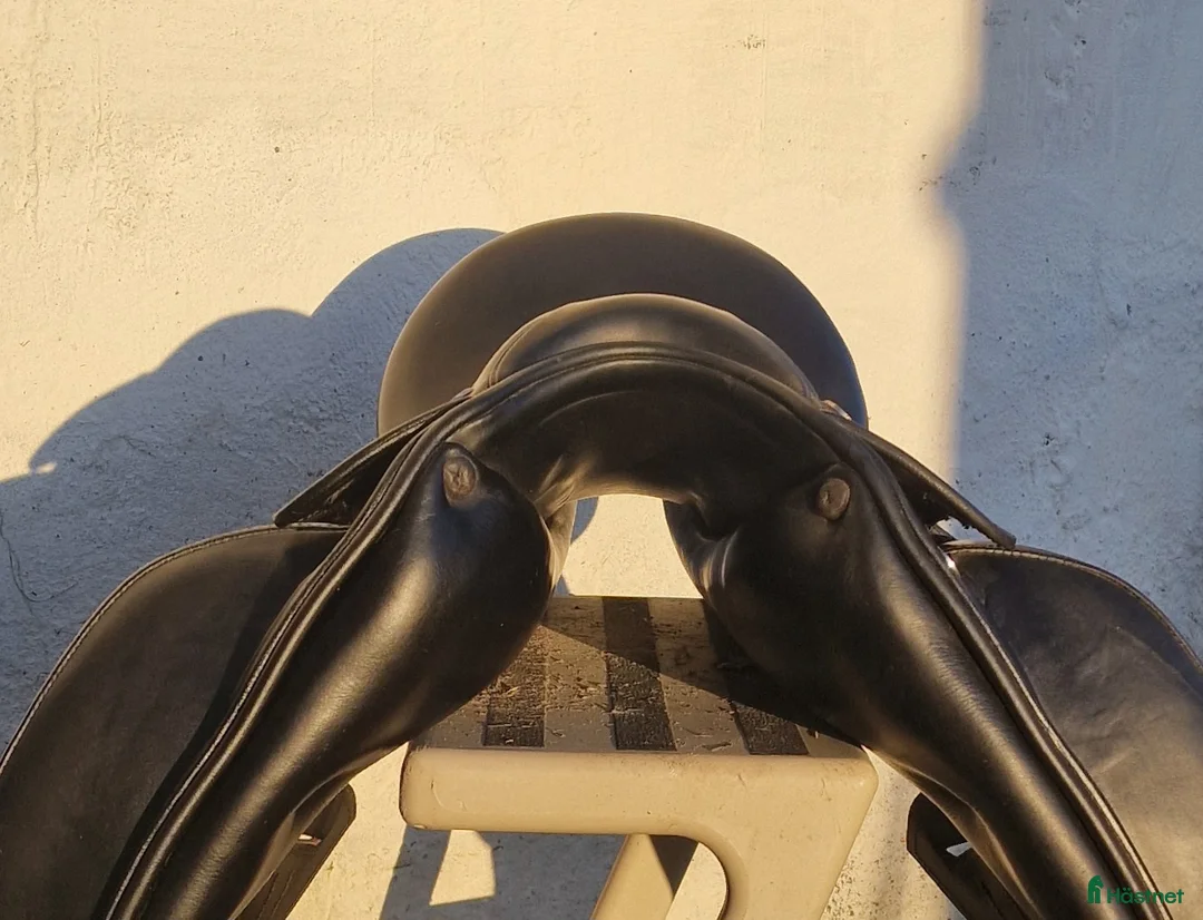 Sadlar hästutrustning till salu: Erreplus Vittoria i Matfors - Annons 7