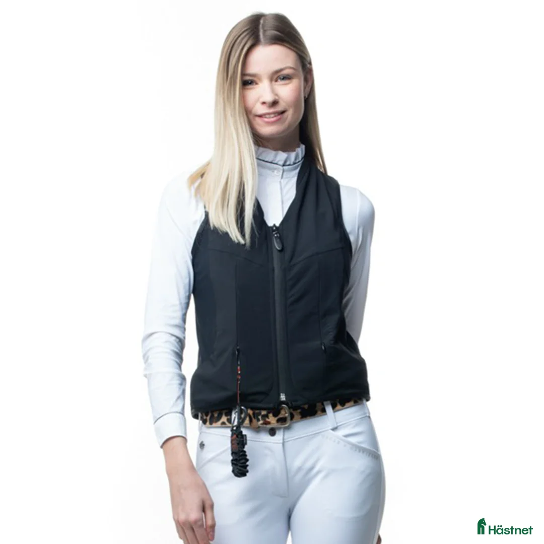 Säkerhetsvästar ryttarutrustning till salu: FreeJump airbag - Annons 1