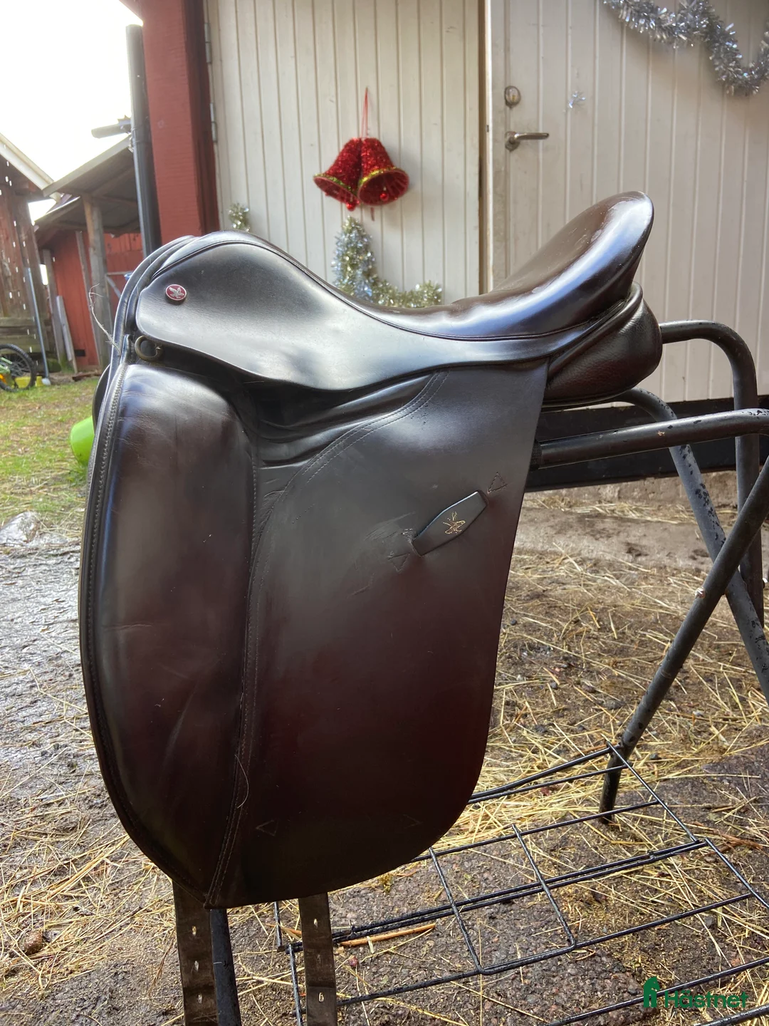 Sadlar hästutrustning till salu: Jeffries falcon dressyr  i Trönödal - Annons 2