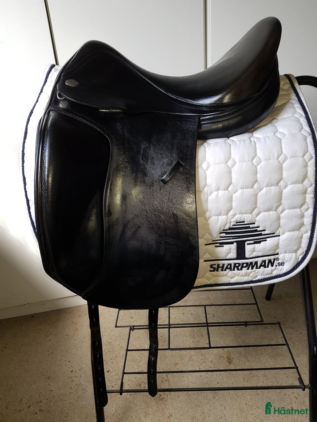 Sadlar hästutrustning till salu: Jaguar XKC i Vreta Kloster - Annons 5