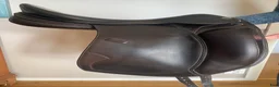 Sadlar hästutrustning till salu: Välvårdad Erreplus monoflap dressyrsadel i Ellös - Annons 1