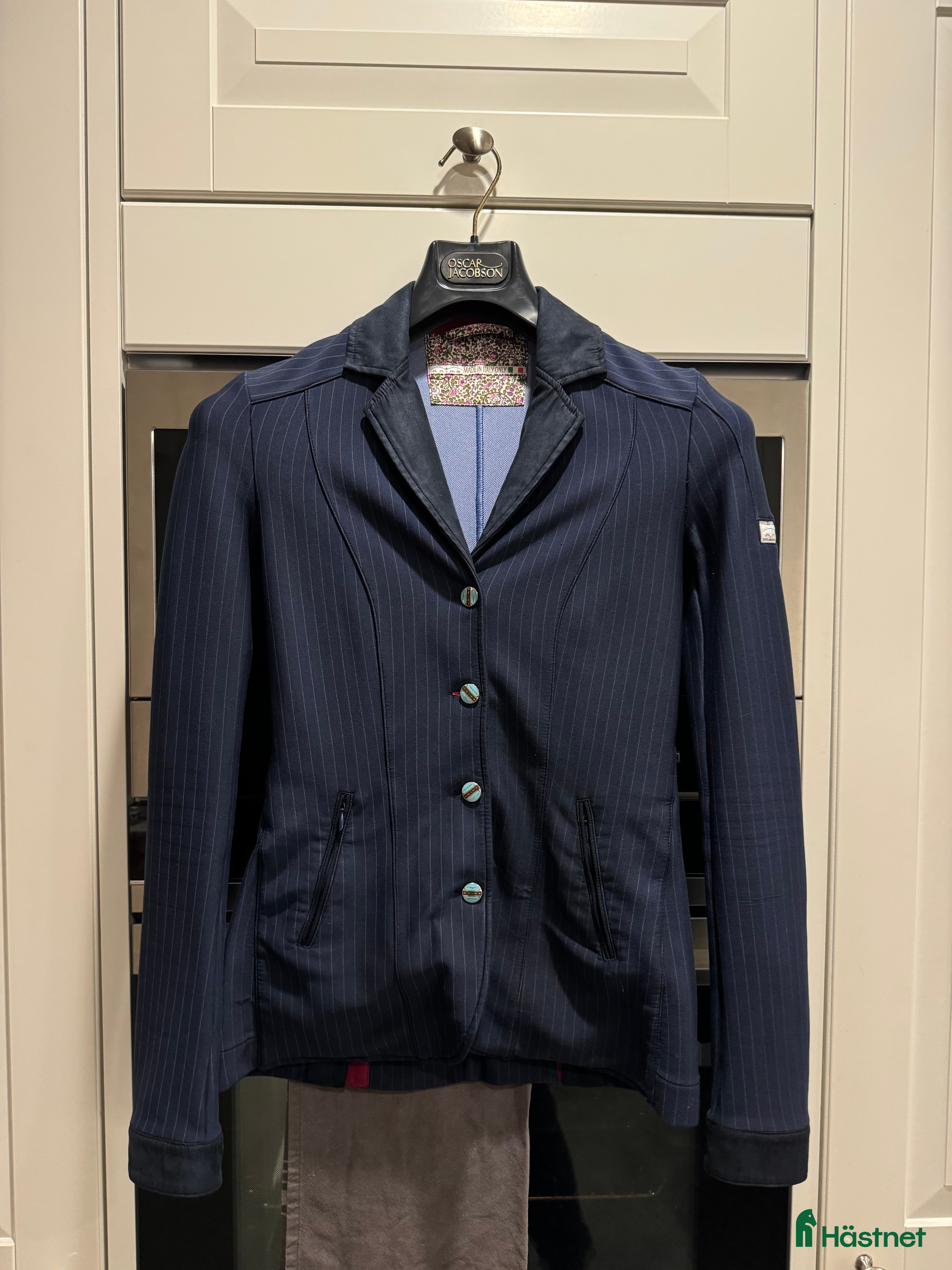 Jackor & Kavajer ryttarutrustning till salu: Kavajer i Skövde - Annons 1