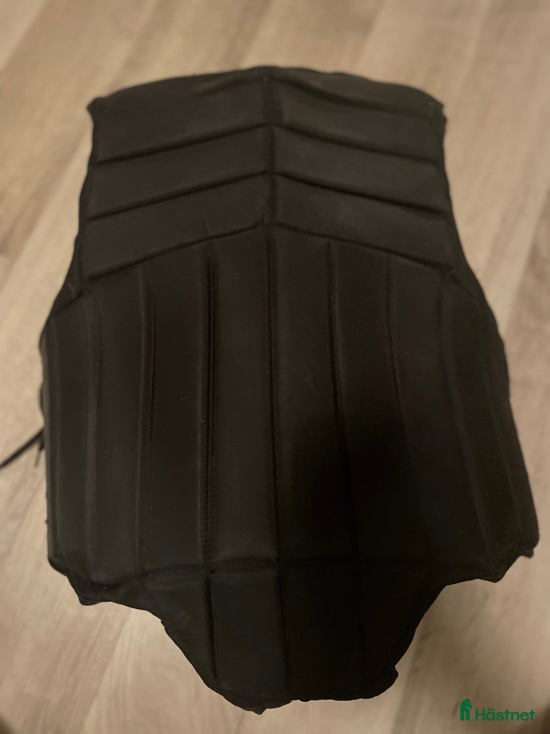 Säkerhetsvästar ryttarutrustning till salu: 2 ridvästar till salu i Karlstad - Annons 2