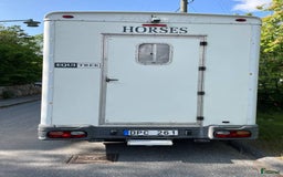 Hästlastbilar  fordon & transport till salu: Peugeot Equi-trek 3-sits från 2012. 950kg lastvikt i Täby - Bild 7