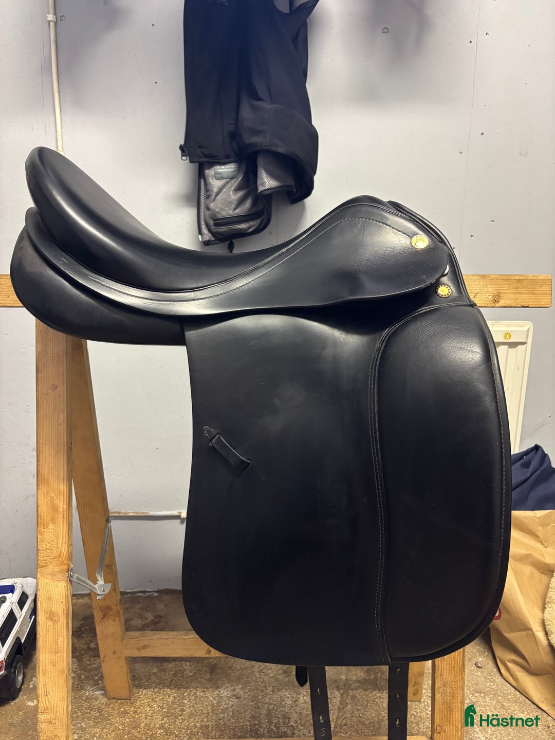 Sadlar hästutrustning till salu: Till salu: Prestige Top Dressage sadel ✨ i Strömsholm - Annons 2