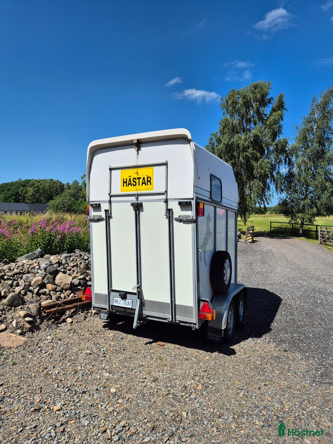 Hästtransporter  fordon & transport till salu: Renoverad kyllinge kärra i Genarp - Annons 2