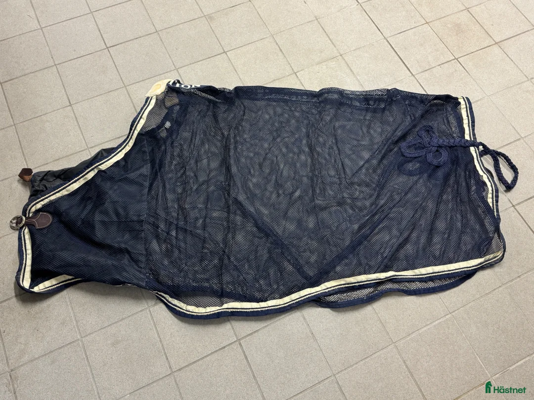 Täcken hästutrustning till salu: Nättäcke  - Annons 1