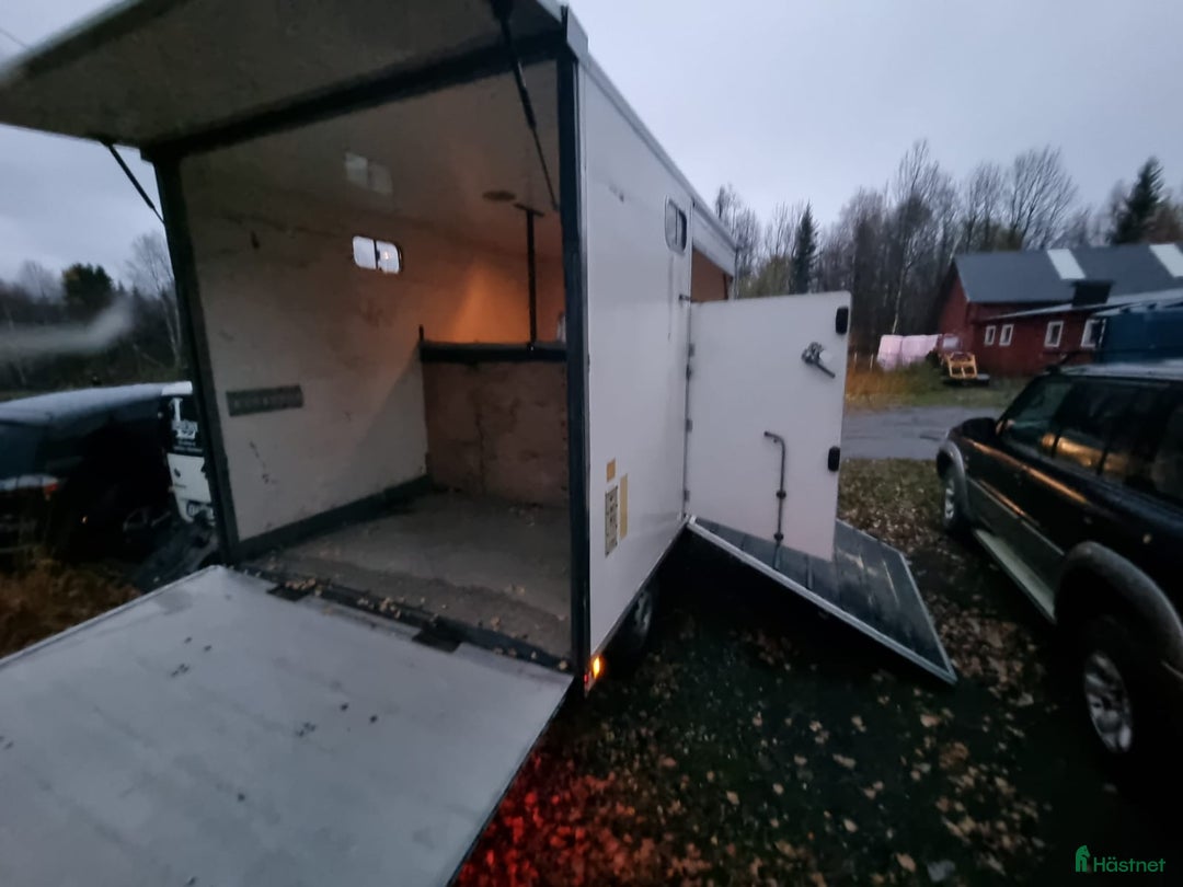 Hästlastbilar  fordon & transport till salu: Hästlastbil/Hästtransporter i Hoting - Annons 5