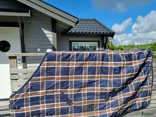Täcken hästutrustning Stalltäcke till vintern 135 cm 400g i Tvååker - Annons 9
