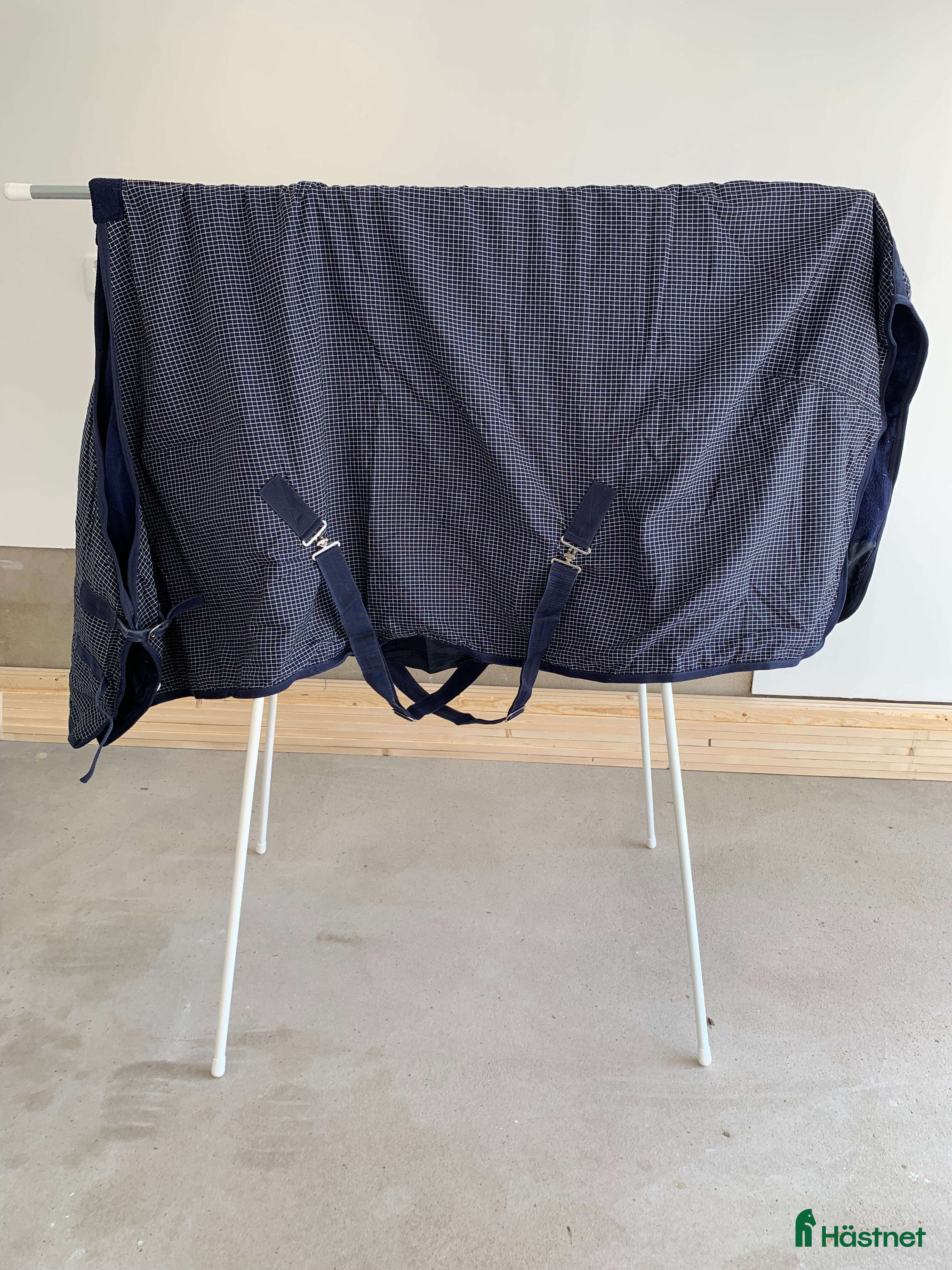 Täcken hästutrustning till salu: Stall/transporttäcke 165cm 70kr i Jönköping - Annons 7