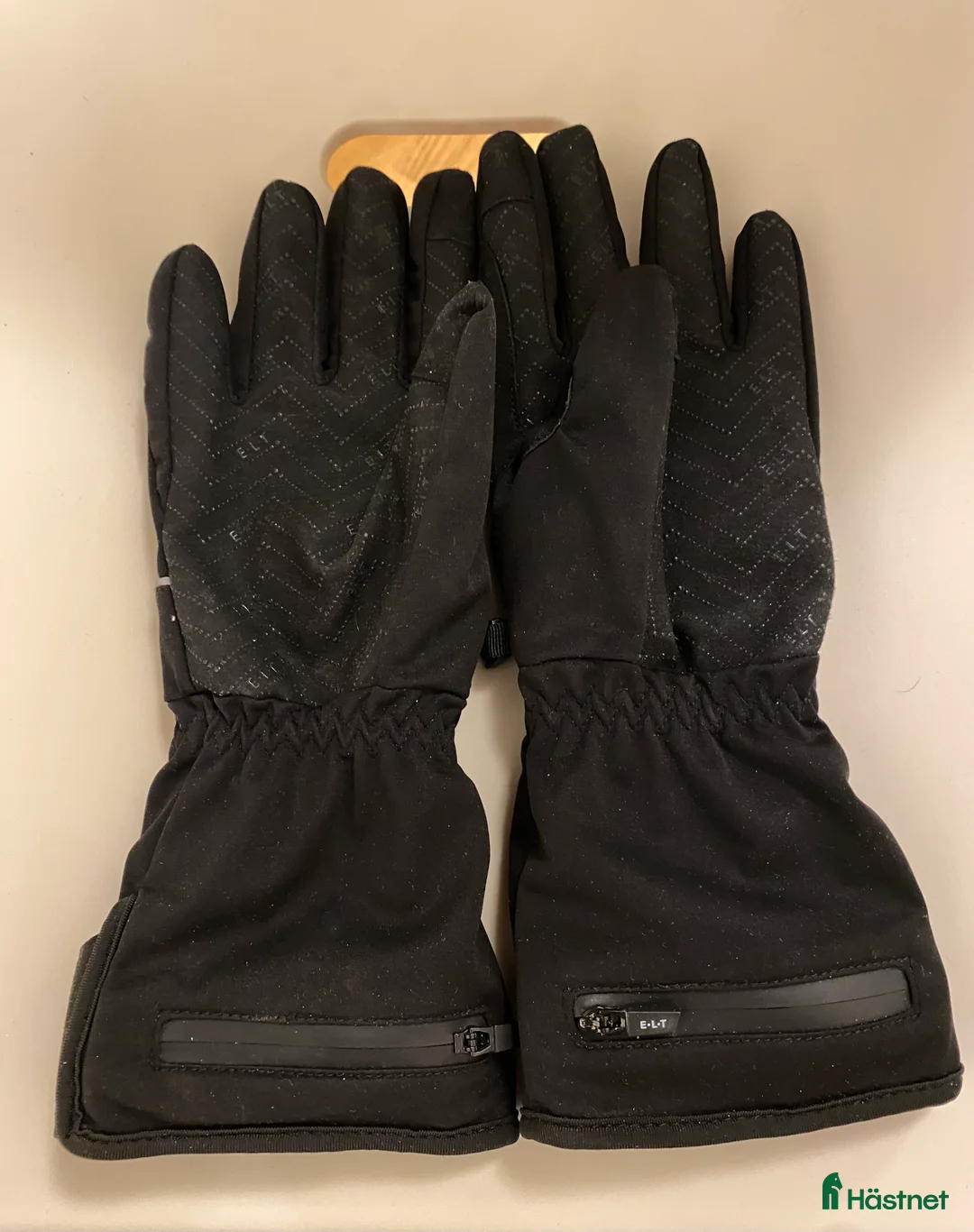 Övrigt Ridkläder ryttarutrustning till salu: E.L.T Comfort Heat Gloves strl M - Annons 2