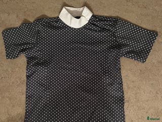 Övrigt Ridkläder ryttarutrustning till salu: Gråprickig tävlingsblus ifrån equipage🤍 i Gemla - Annons 3