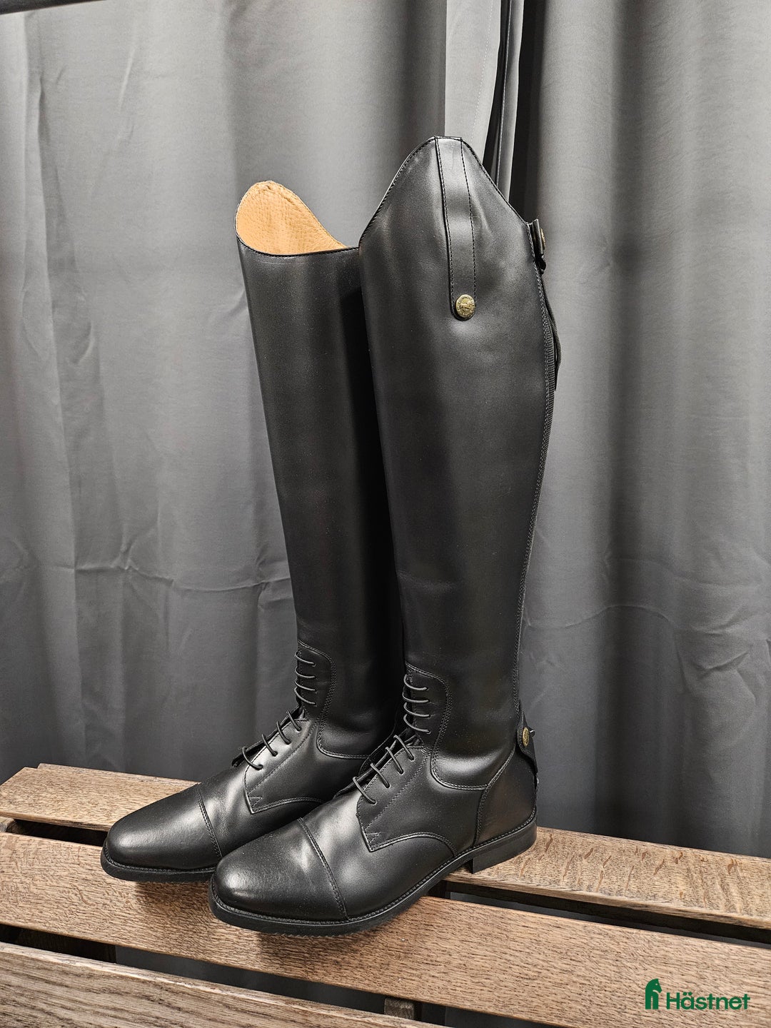 Ridstövlar ryttarutrustning till salu: Ridstövlar, 40, HKM i Gällivare - Annons 1