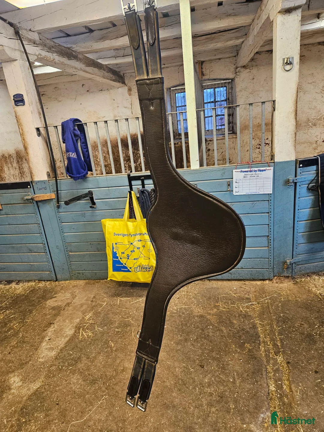 Sadeltillbehör hästutrustning till salu: Magplatta/ sadelgjord - Annons 1