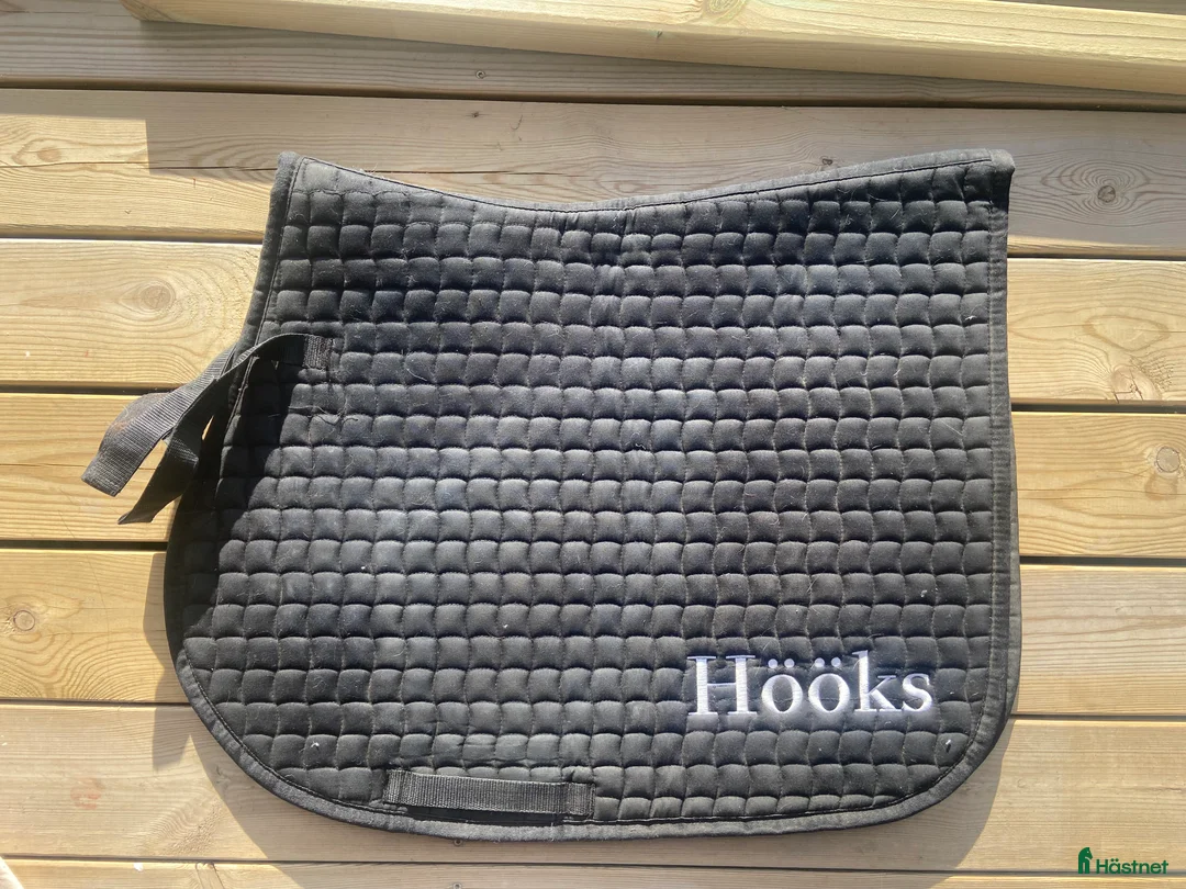 Schabrak & Vojlockar hästutrustning till salu: Schabrak säljes  i Vendelsö - Annons 1