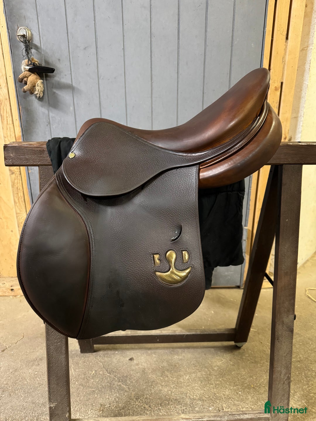 Sadlar hästutrustning till salu: Bruno Delgrange sadel i Örebro - Annons 1