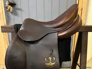 Sadlar hästutrustning Bruno Delgrange sadel i Örebro - Annons 6