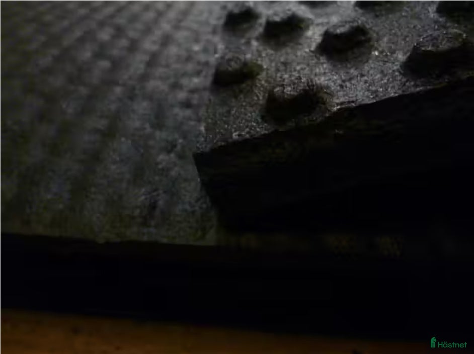 Stallinredning, stängsel & gård övrig utrustning till salu: Broddmatta i Uppsala - Annons 1