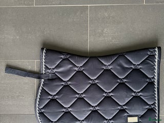 Schabrak & Vojlockar hästutrustning till salu: Equestrian Stockholm Hoppschabrak i Trelleborg - Annons 9