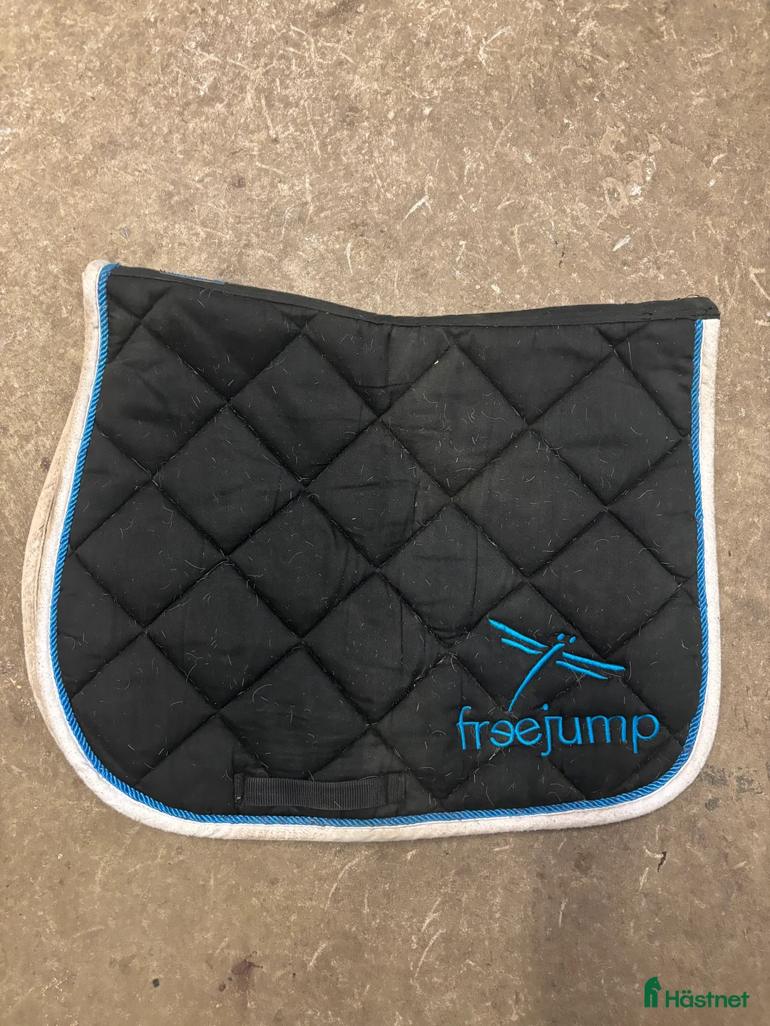 Schabrak & Vojlockar hästutrustning till salu: Freejump schabrak  i Vinninga - Annons 1