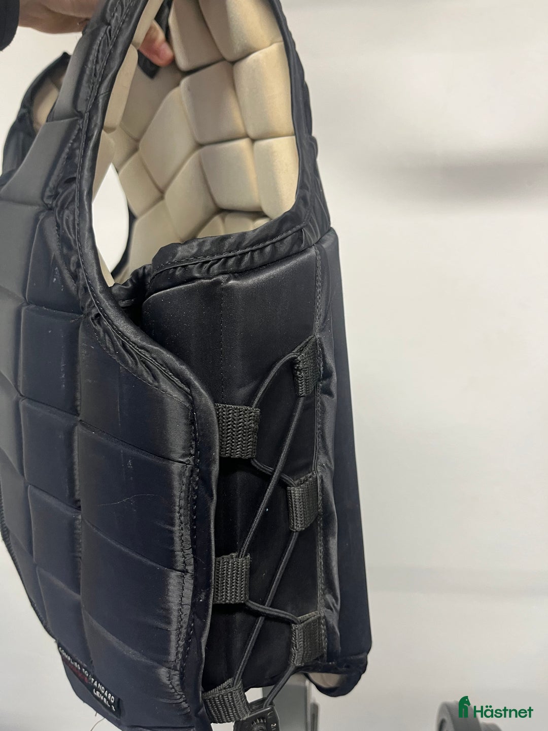 Säkerhetsvästar ryttarutrustning till salu: Racesafe väst i Fagerfjäll - Annons 3