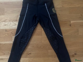 Ridbyxor ryttarutrustning till salu: Maya Delorez ridbyxor i Norrtälje - Annons 8