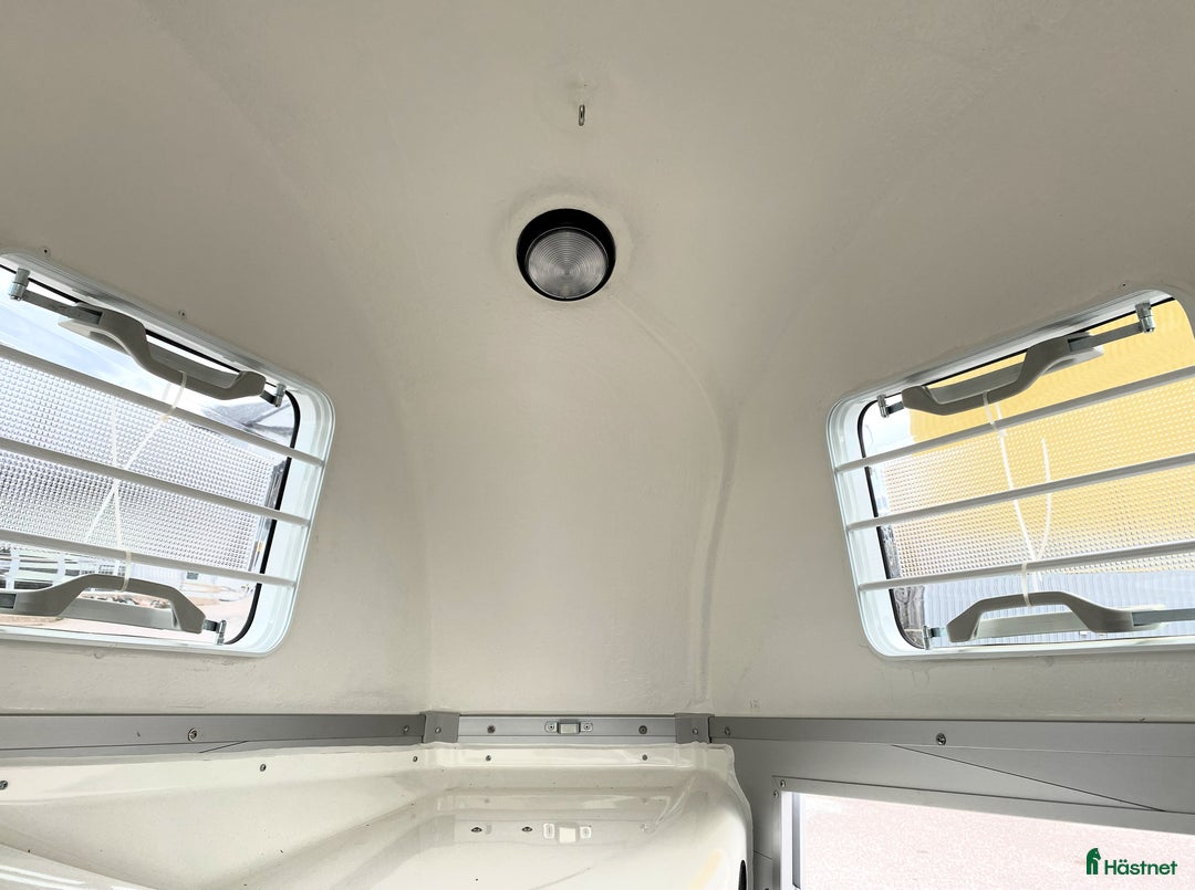 Hästtransporter  fordon & transport till salu: 1,5-hästars + sadelkammare -Kvalitet till bra pris i Kvicksund - Annons 11