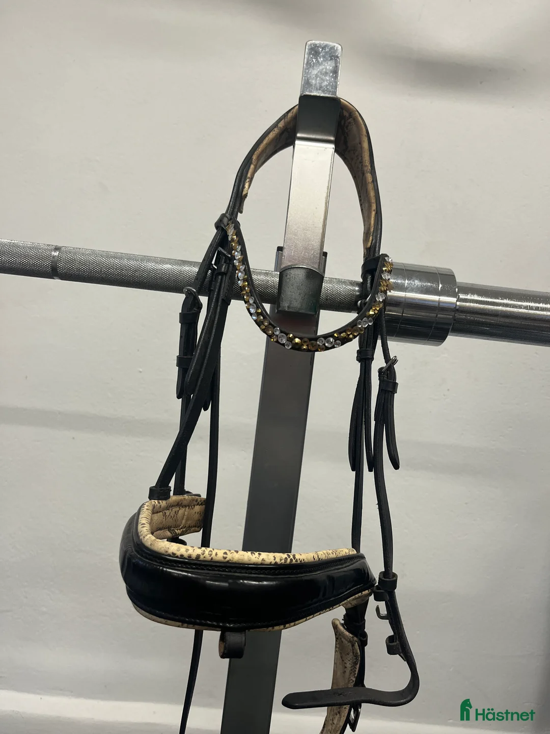 Träns hästutrustning till salu: 2 träns och en martingall till salu  i Fagerfjäll - Annons 2