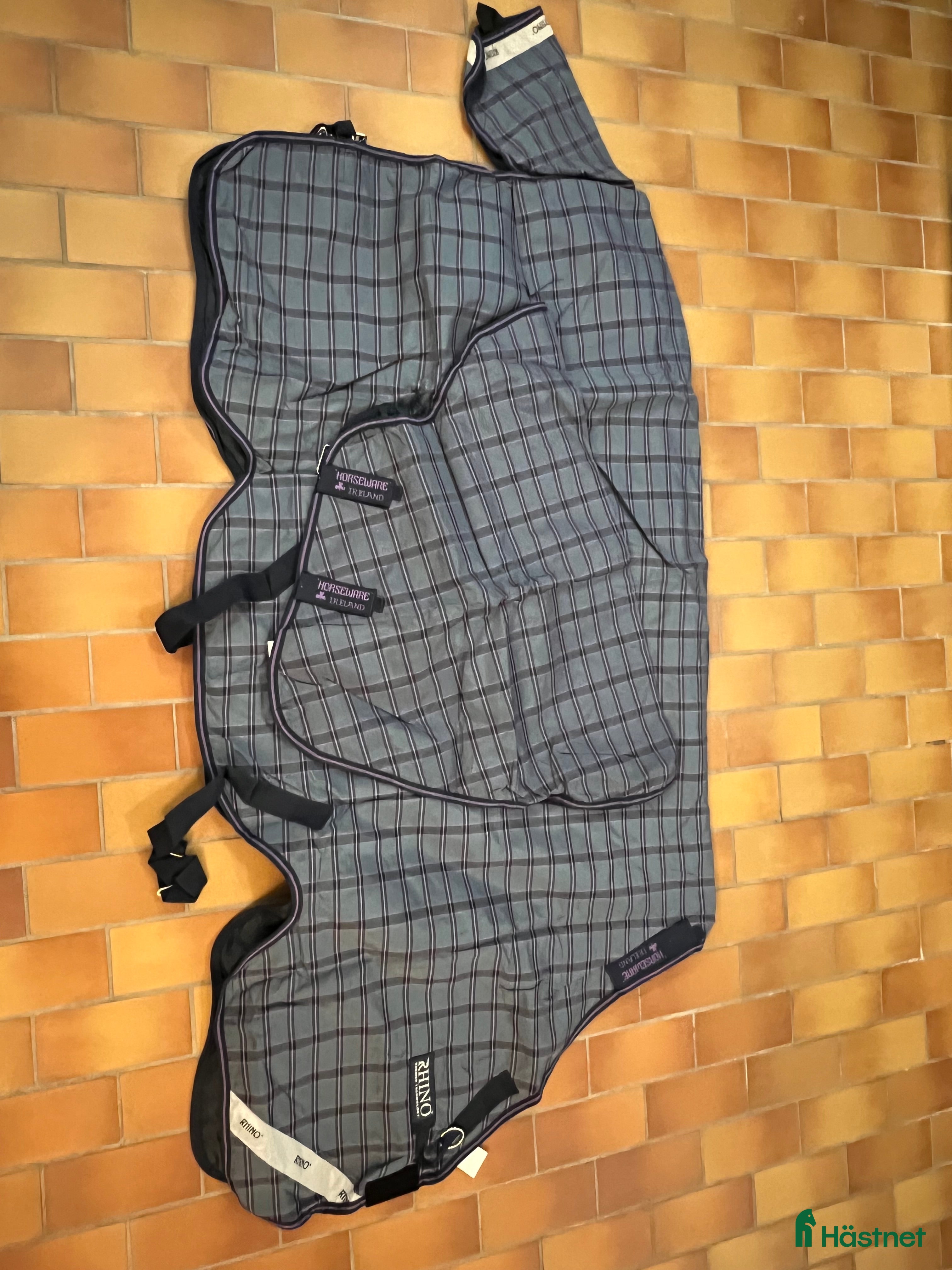 Täcken hästutrustning Rino plus turnout lite 155cm - Annons 9