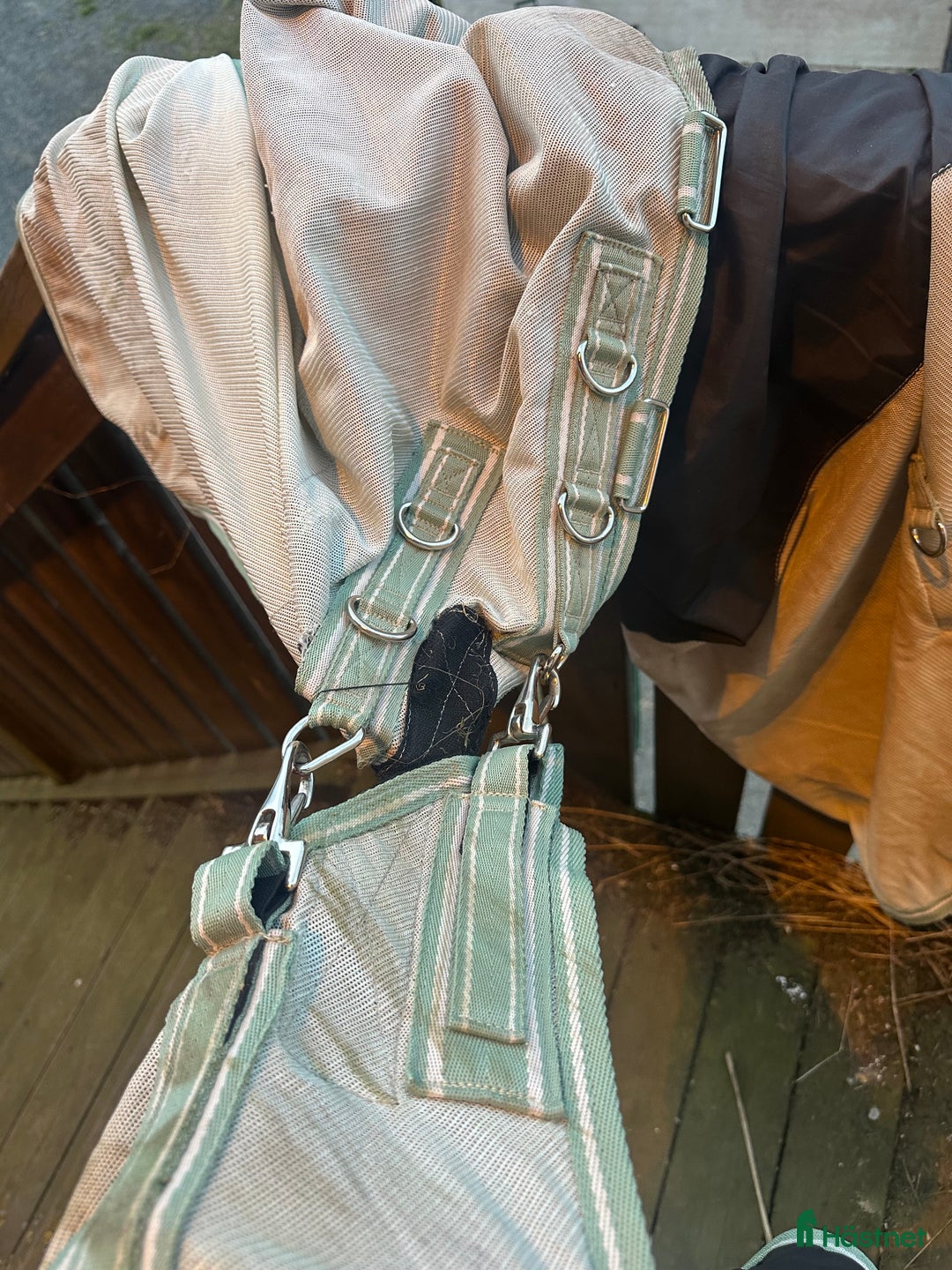 Täcken hästutrustning till salu: Säljer billiga flugtäcken! i Forserum - Annons 10