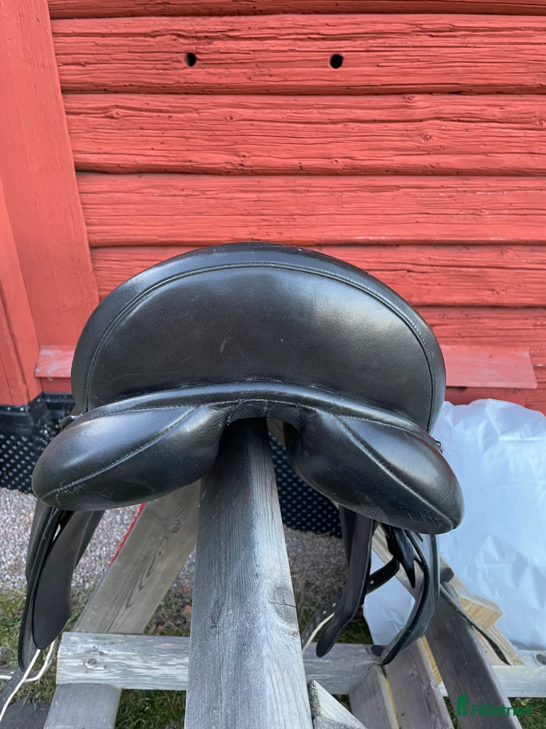 Sadlar hästutrustning till salu: Skön & fin dressyrsadel i Rättvik - Annons 3