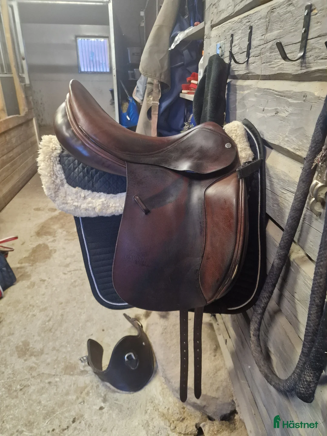 Sadlar hästutrustning till salu: Brun Jaguar äldre modell - Annons 1