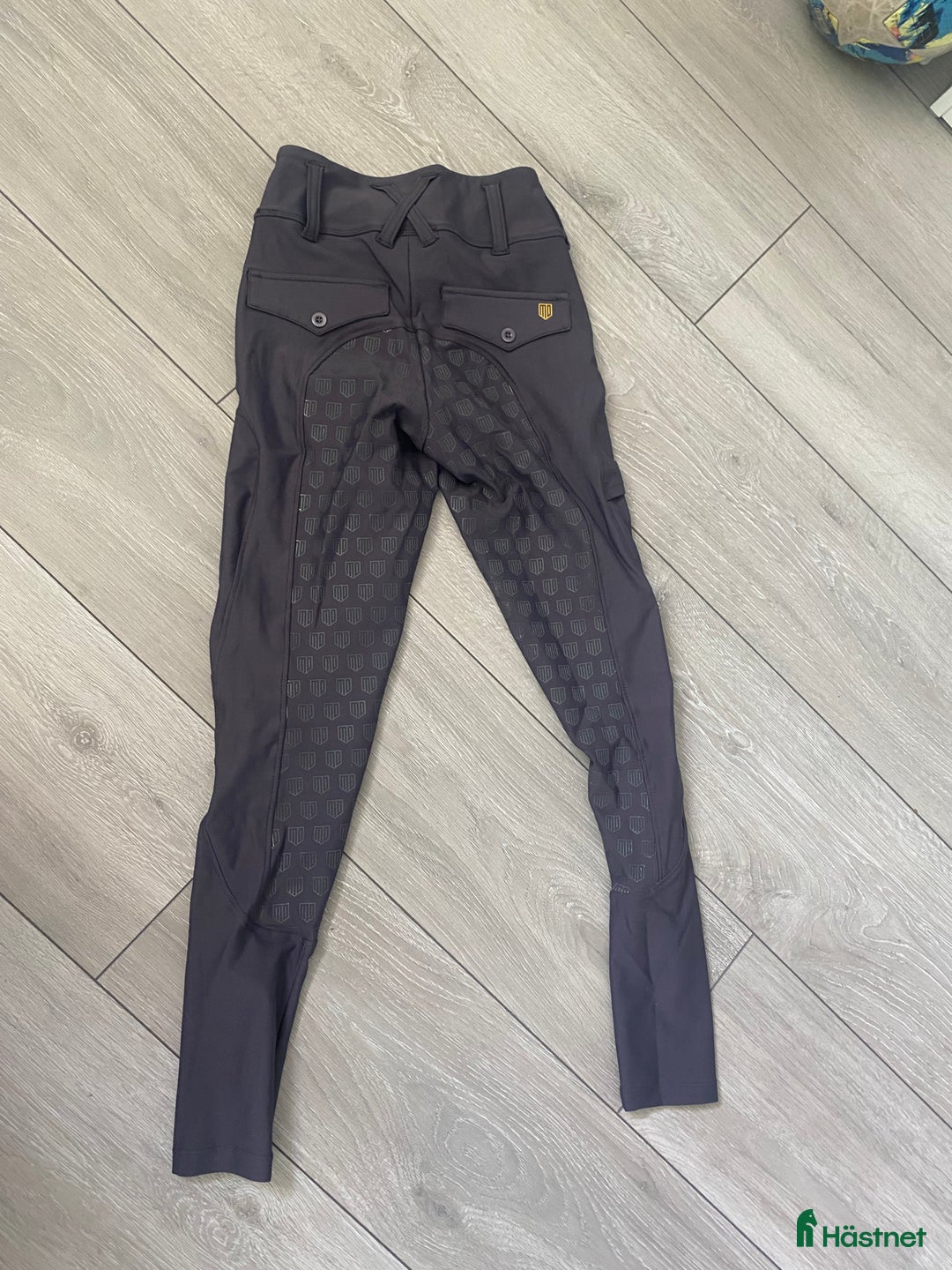 Ridbyxor ryttarutrustning till salu: Gråa Maya delorez ridbyxor till salu! i Arlöv - Annons 2