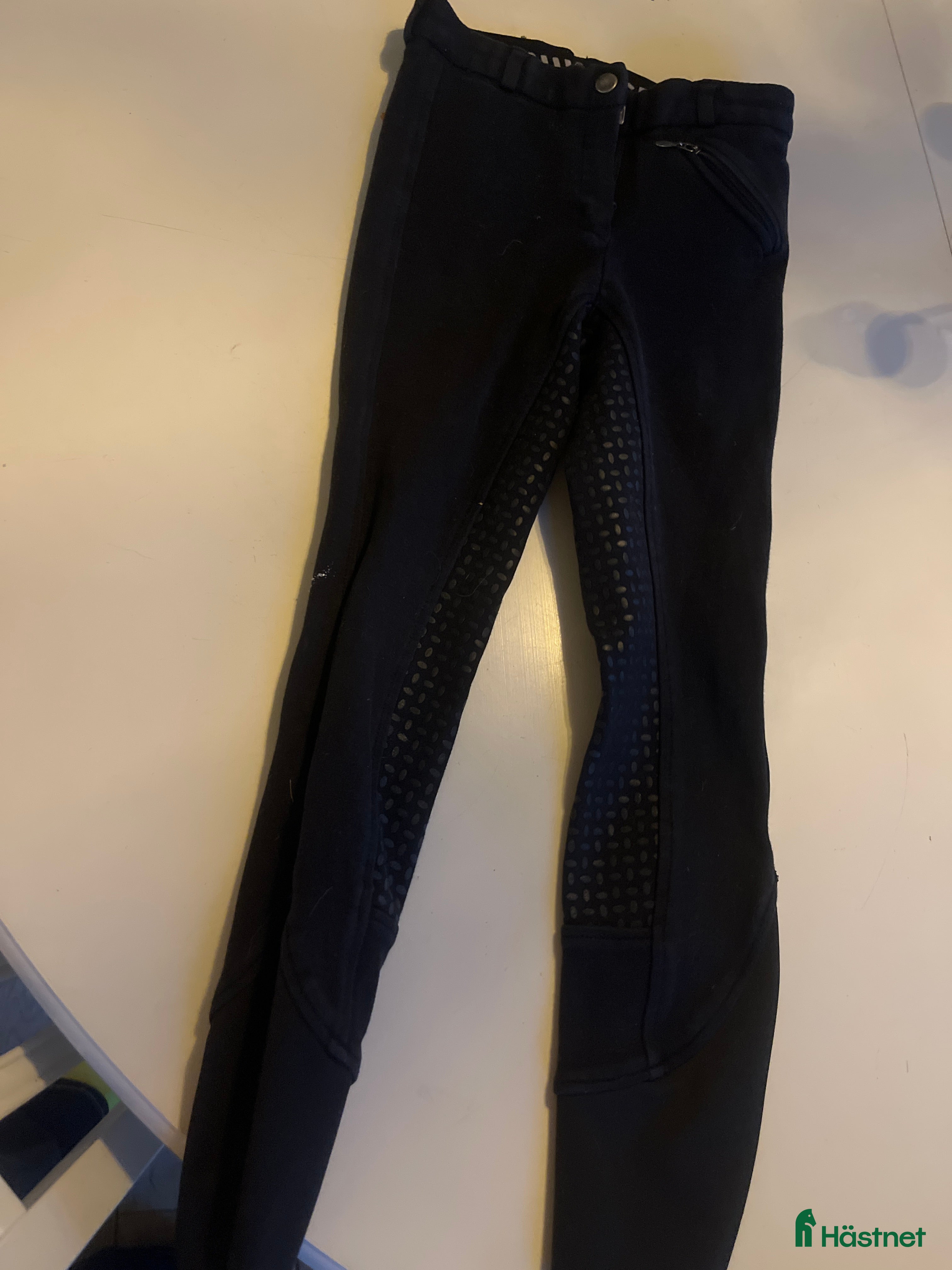 Ridbyxor ryttarutrustning till salu: Oanvända CRW barnridbyxor - Annons 2