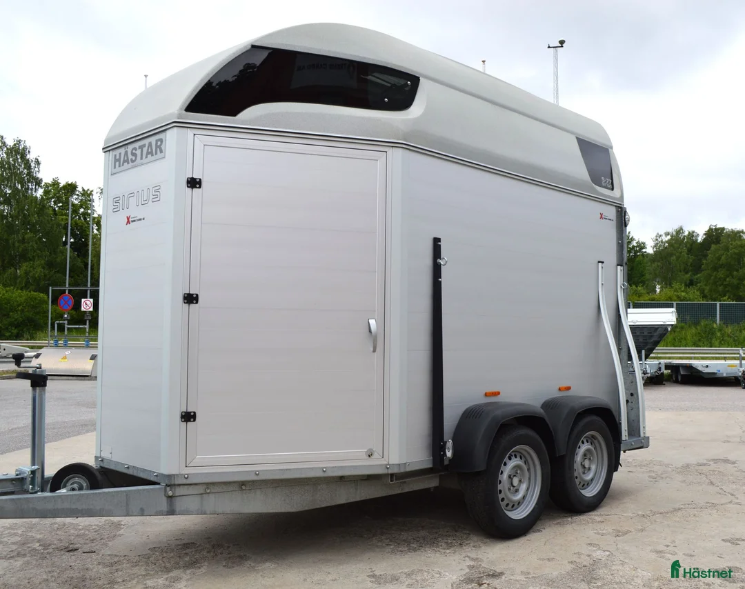 Hästtransporter  fordon & transport till salu: Sirius S77 2020 1695 Kg - Annons 2