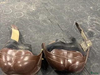 Benskydd hästutrustning till salu: Veredus skydd till salu i Västerhaninge - Annons 1