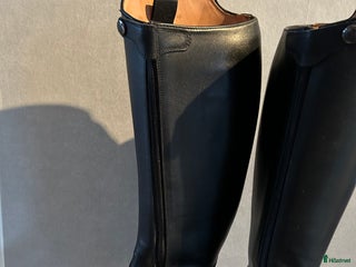 Ridstövlar ryttarutrustning till salu: Dressyrstövlar extra vida i Degerfors - Annons 11