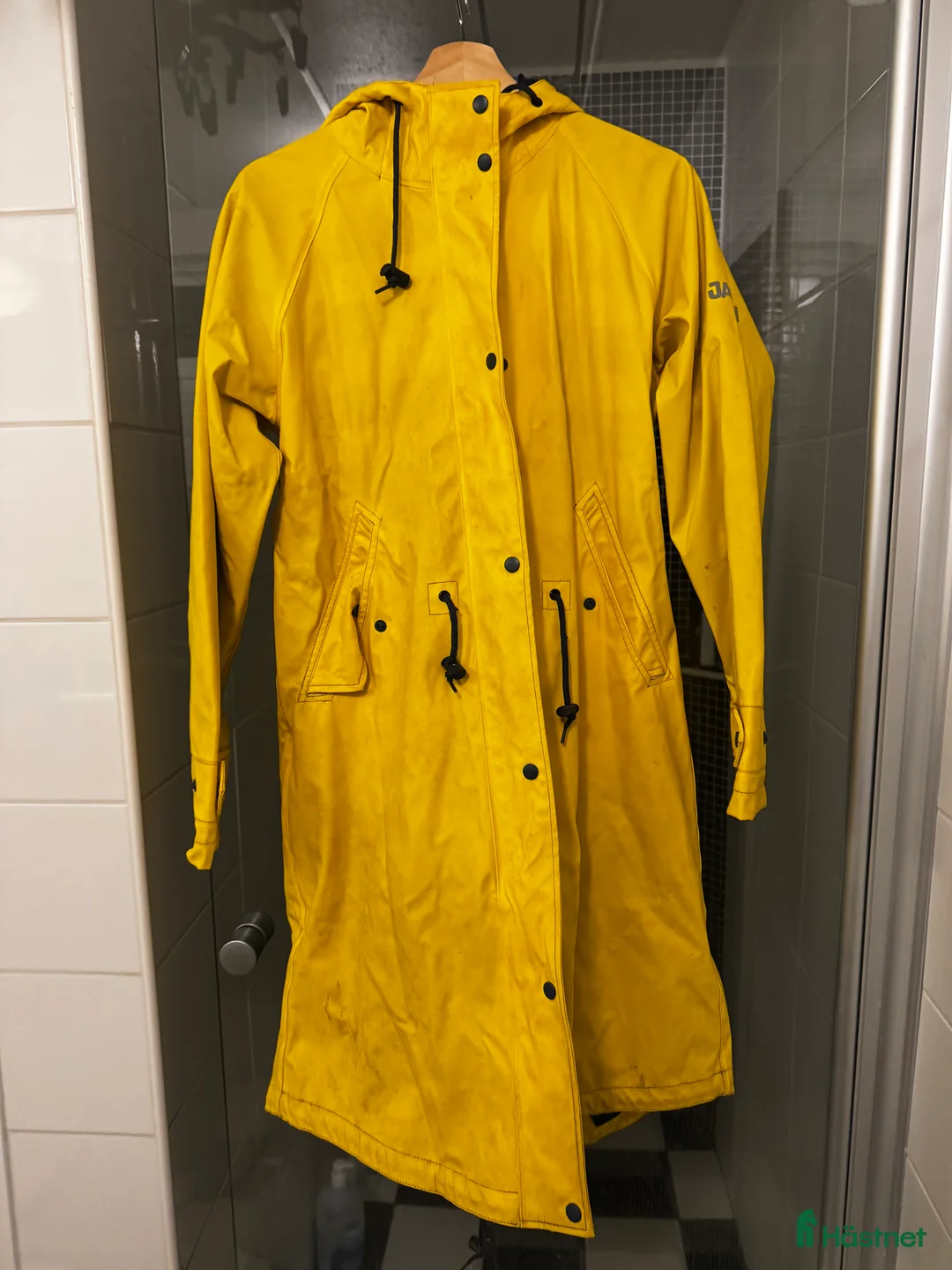 Jackor & Kavajer ryttarutrustning till salu: Regnkappa från Jacson i Kimstad - Annons 1