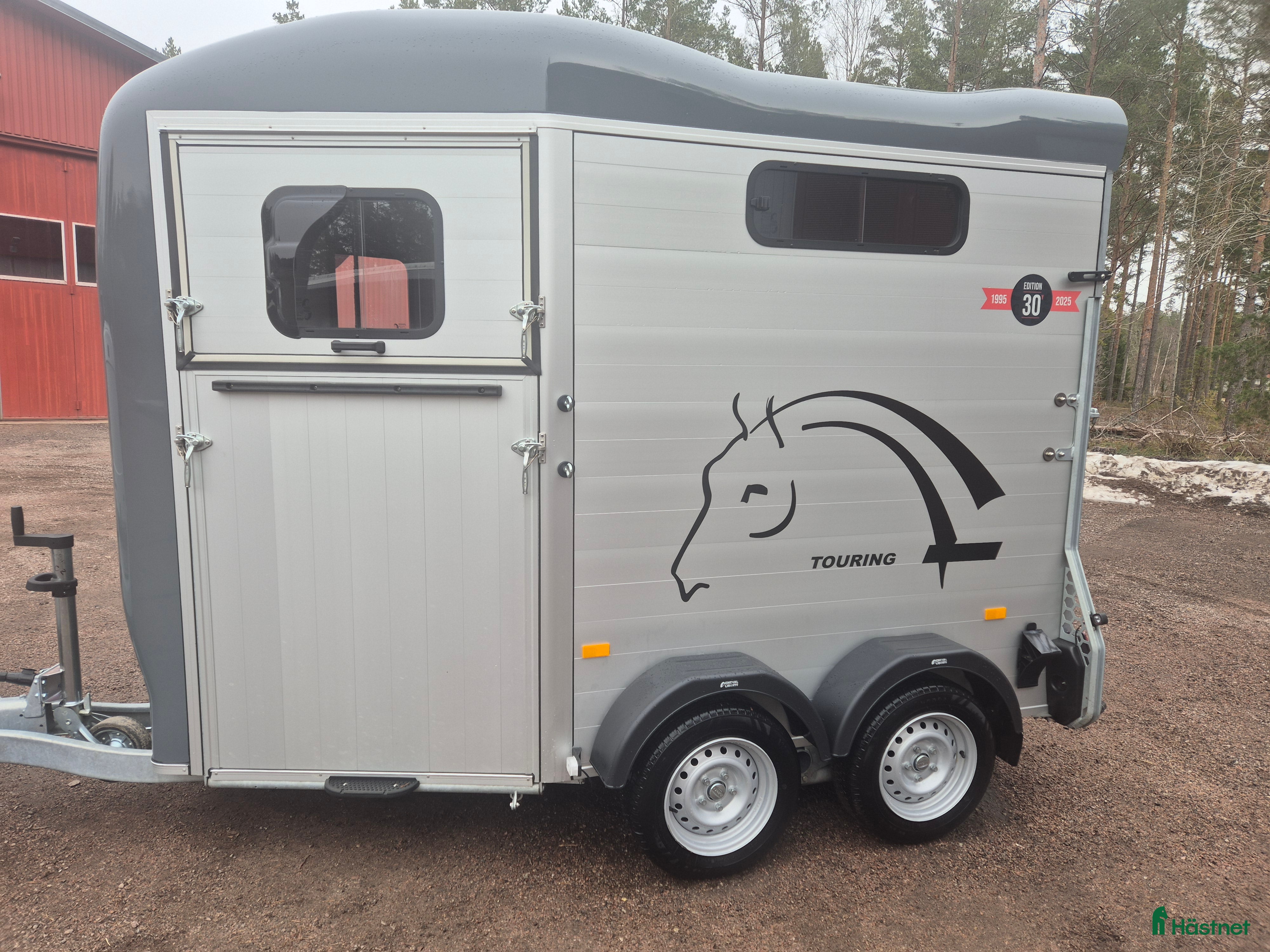 Hästtransporter  fordon & transport till salu: Cheval touring country med fronturlastning 2025! - Annons 1