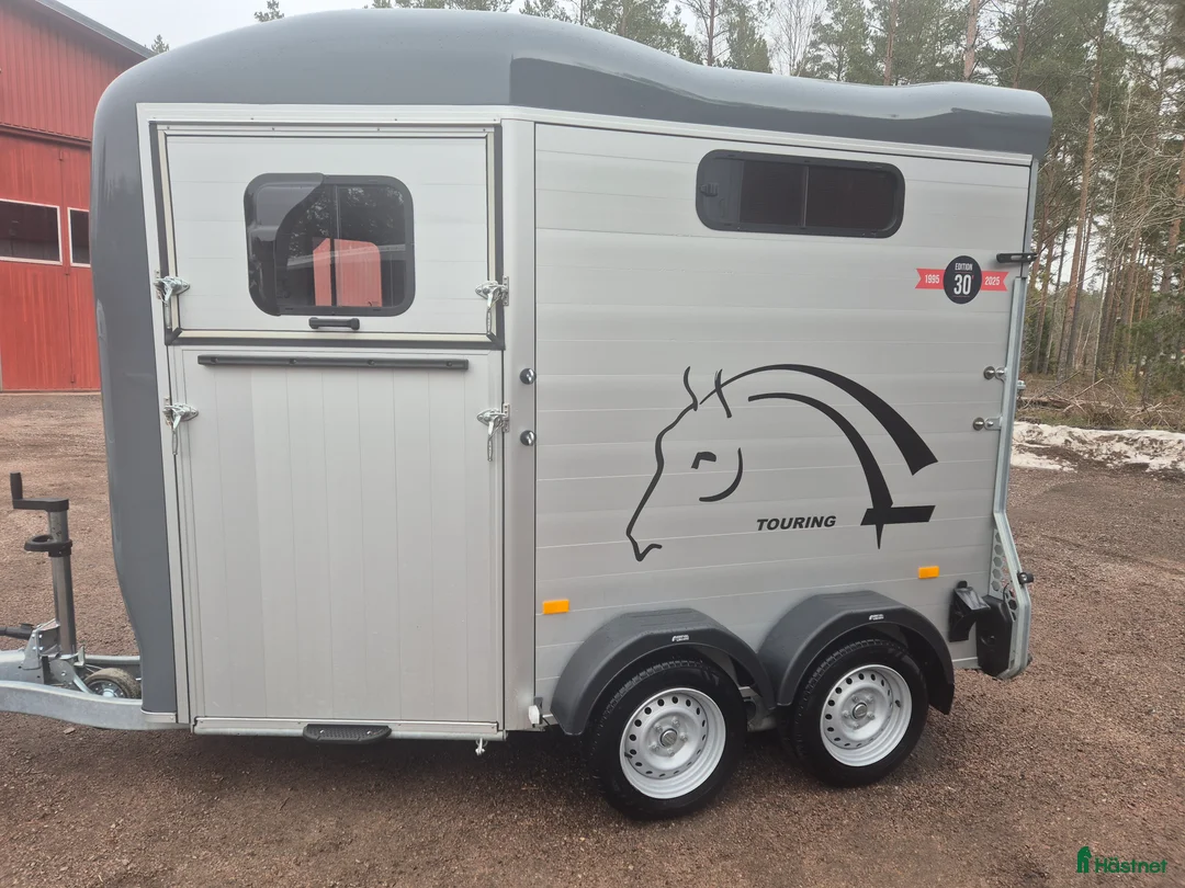 Hästtransporter  fordon & transport till salu: Cheval touring country med fronturlastning 2025! - Annons 1
