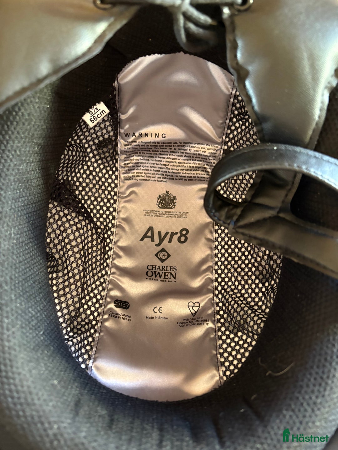 Hjälmar ryttarutrustning till salu: Charles Owen Ayr8 Leatherlook i Vikbolandet - Annons 4