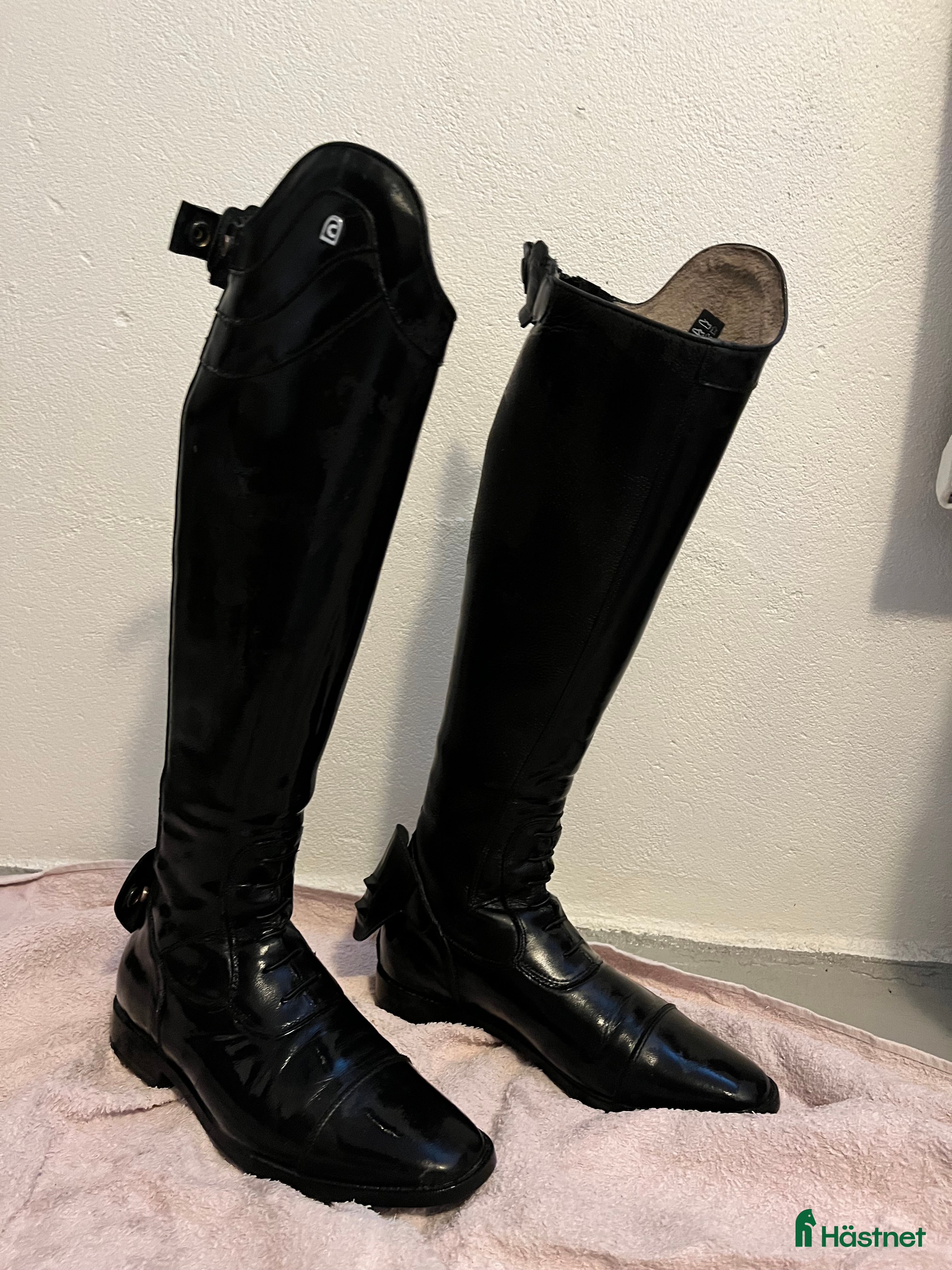 Ridstövlar ryttarutrustning till salu: Hoppstövlar i Kil - Annons 1