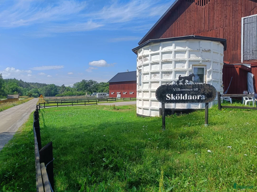  stallplats finnes: Stall med bostad uthyres i Upplands Väsby - Annons 2