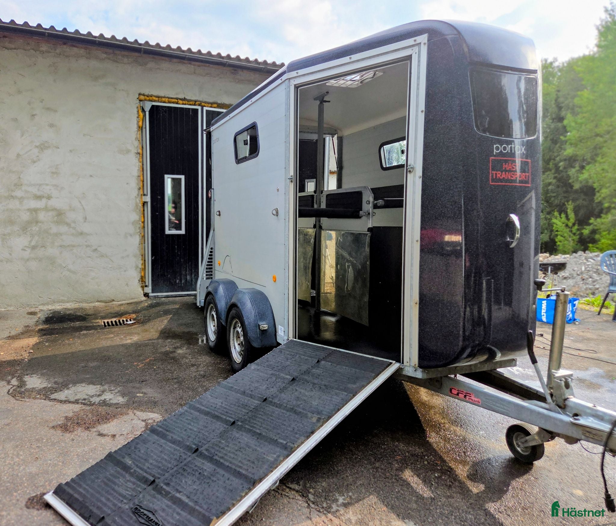 Hästtransporter  fordon & transport till salu: Böckmann Portax K, 2015, fronturlastning, momsat - Annons 1