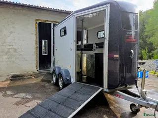 Hästtransporter fordon & transport till salu: Böckmann Portax K, 2015, fronturlastning, momsat - Annons 1