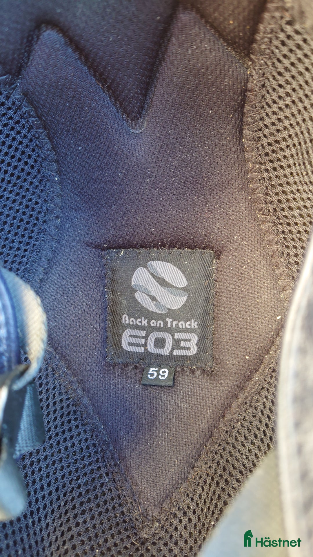 Hjälmar ryttarutrustning till salu: Ridhjälm Back on Track EQ3 i Götene - Annons 3