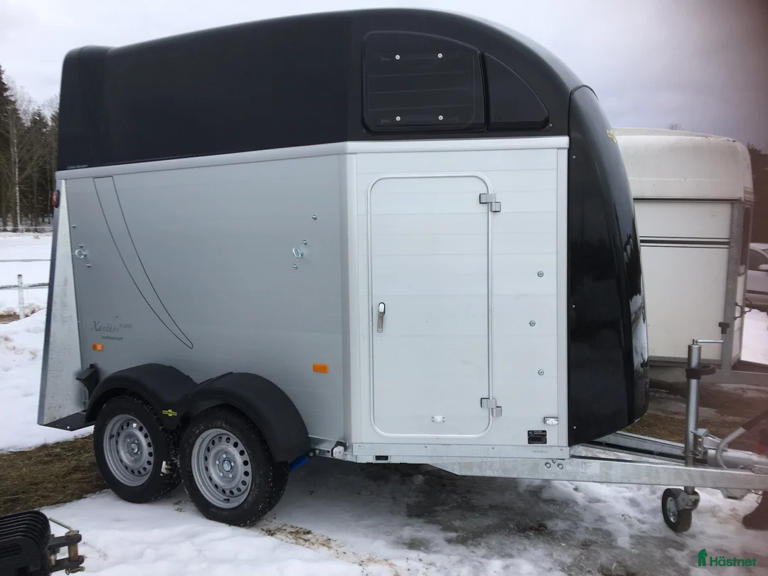 Hästtransporter  fordon & transport till salu: Humbaur Xanthos Aero - Annons 1