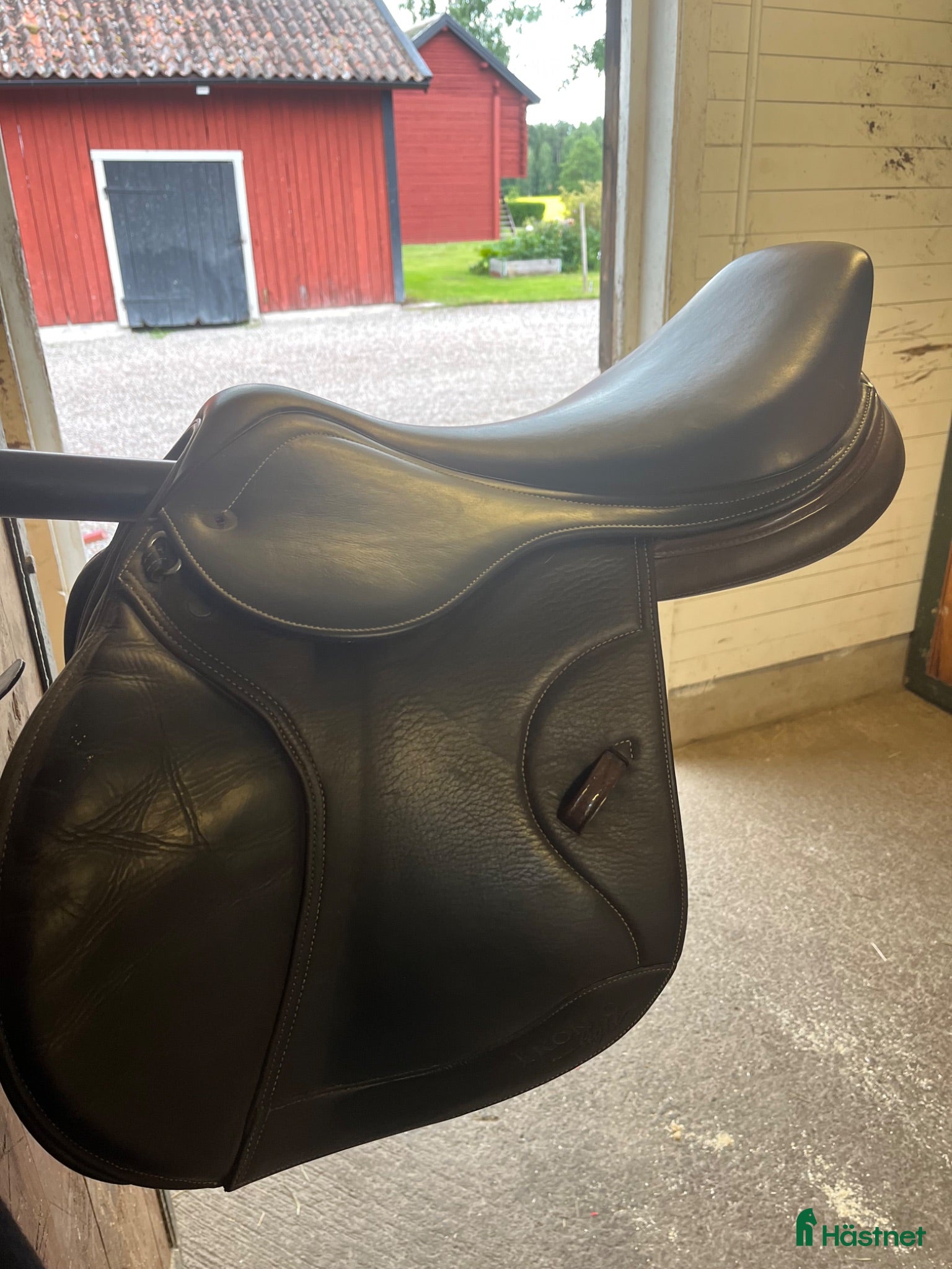 Sadlar hästutrustning Ikonic Light 17” - Annons 13